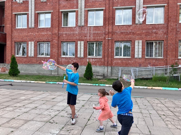 Секрет радости для всех возрастов - мыльные пузыри.