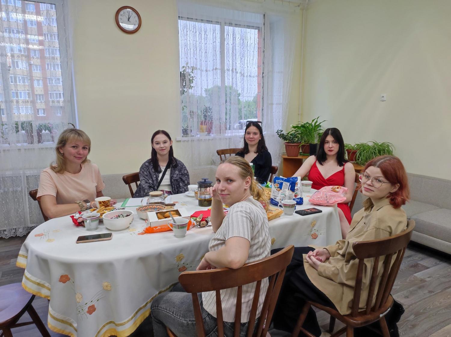 Встреча Клуба выпускников Никольского ресурсного центра прошла 8 июня. Встреча Клуба выпускников Никольского ресурсного центра прошла 8 июня.