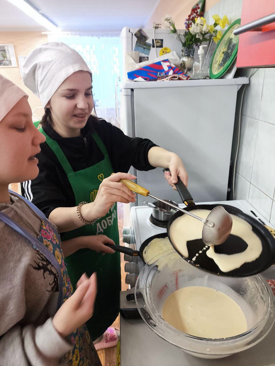 Ещё один простой и вкусный рецепт осваивали ребята 