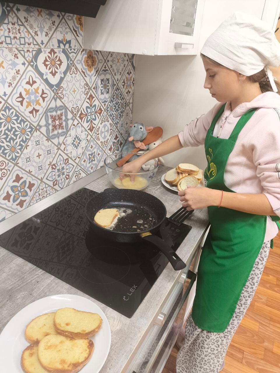 На кулинарных занятиях с Надеждой Демьяновной снова пахло так вкусно, что слюнки текли!