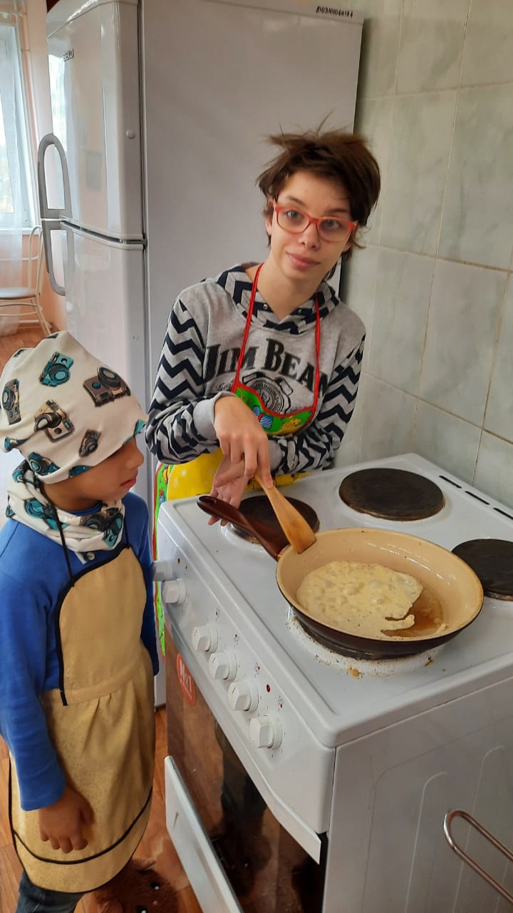 Воскресный кулинарный практикум: готовим блинный салат