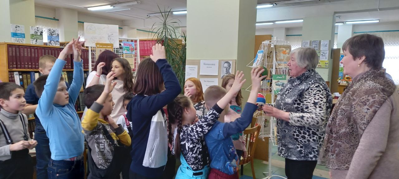 Младшие ребята побывали в Никольской городской библиотеке.