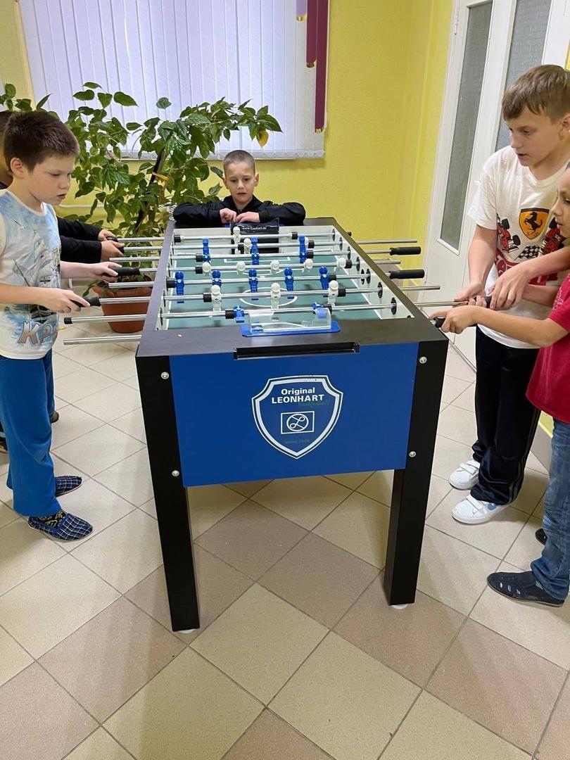 Играем в настольный футбол