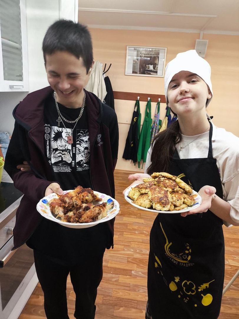 Наши юные кулинары порадовали себя ароматными и очень вкусными рублеными куриными котлетами. 