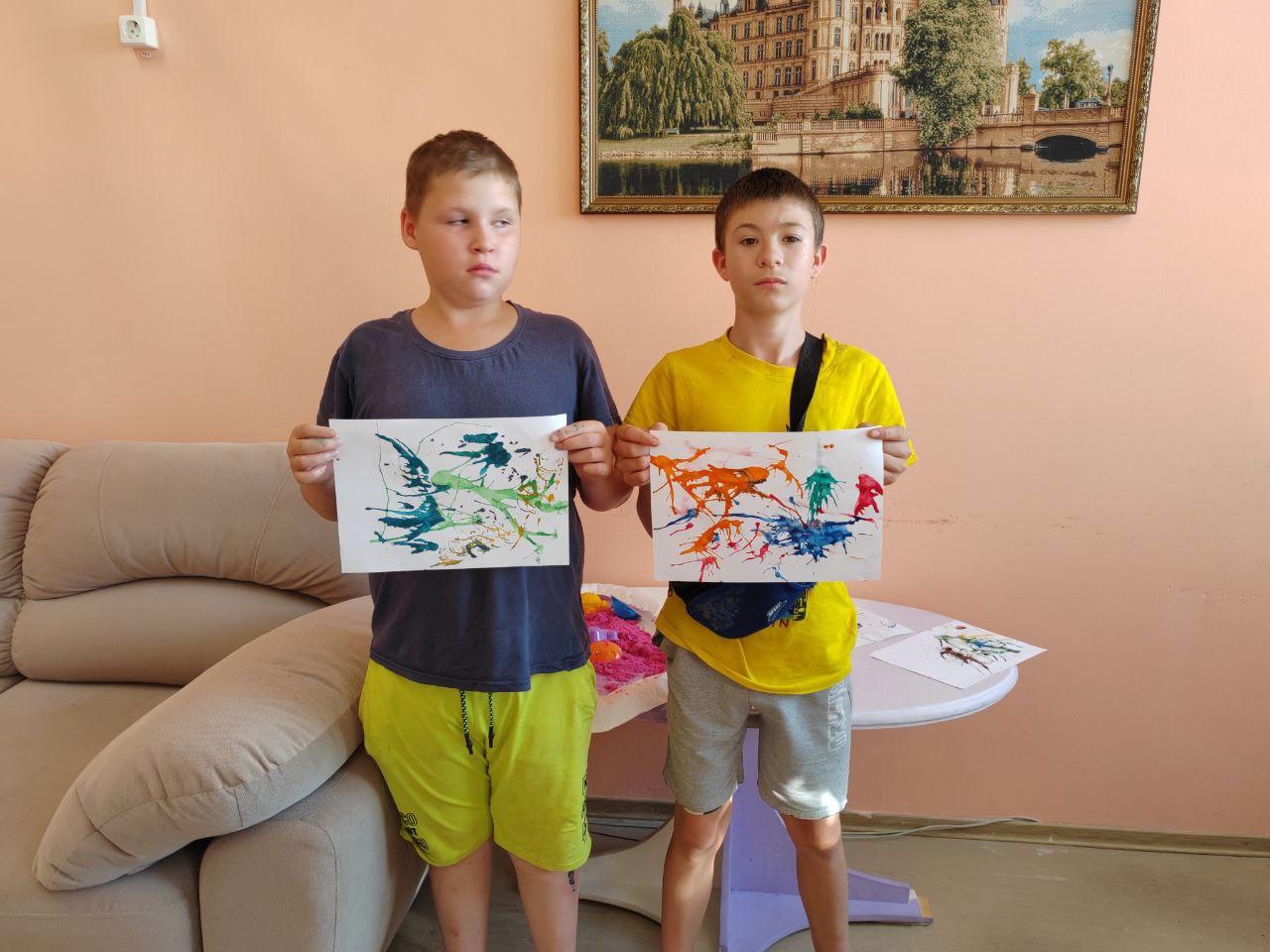 Очень необычно, интересно и рисунок словно рождается сам!