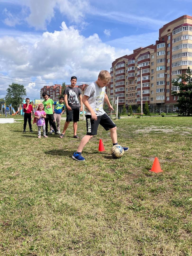 Игры с элементами футбола.