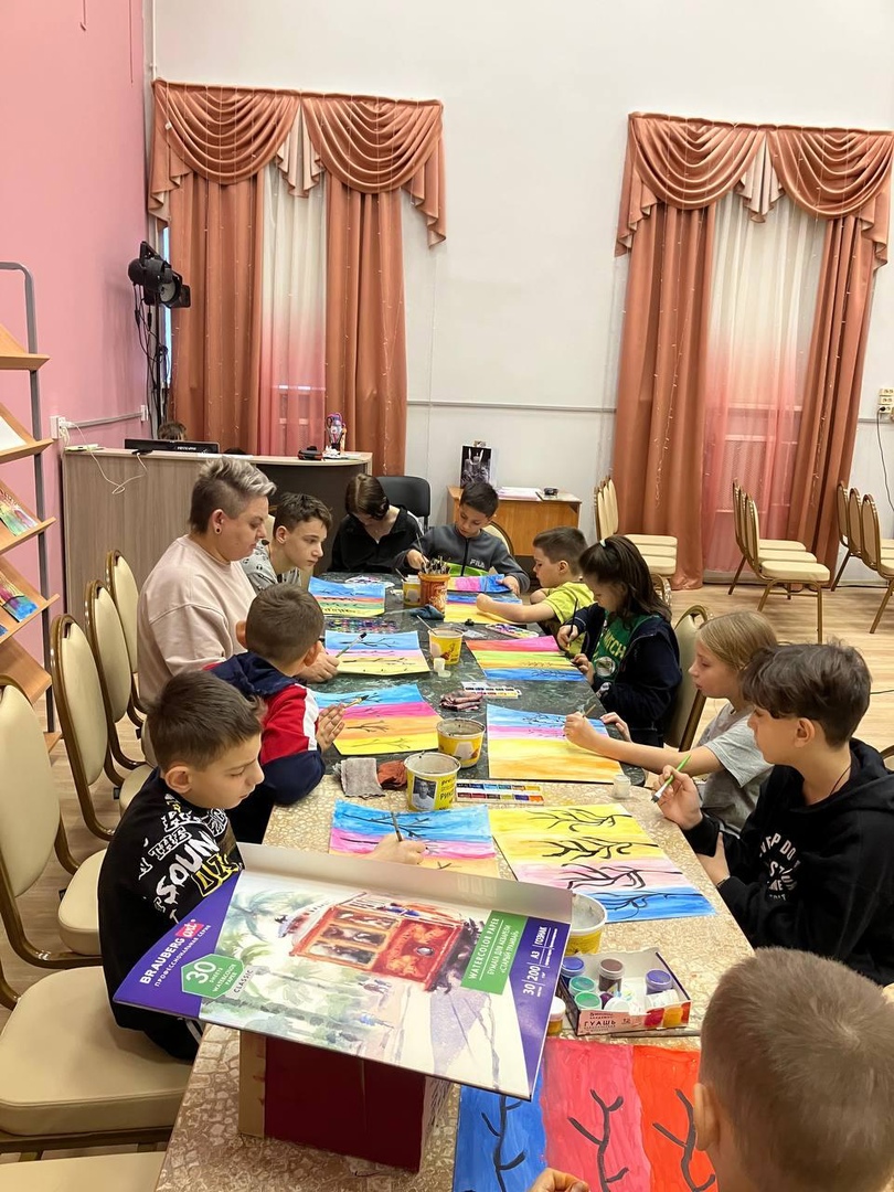 Ребята рисовали «Времена года». Ребята рисовали «Времена года».