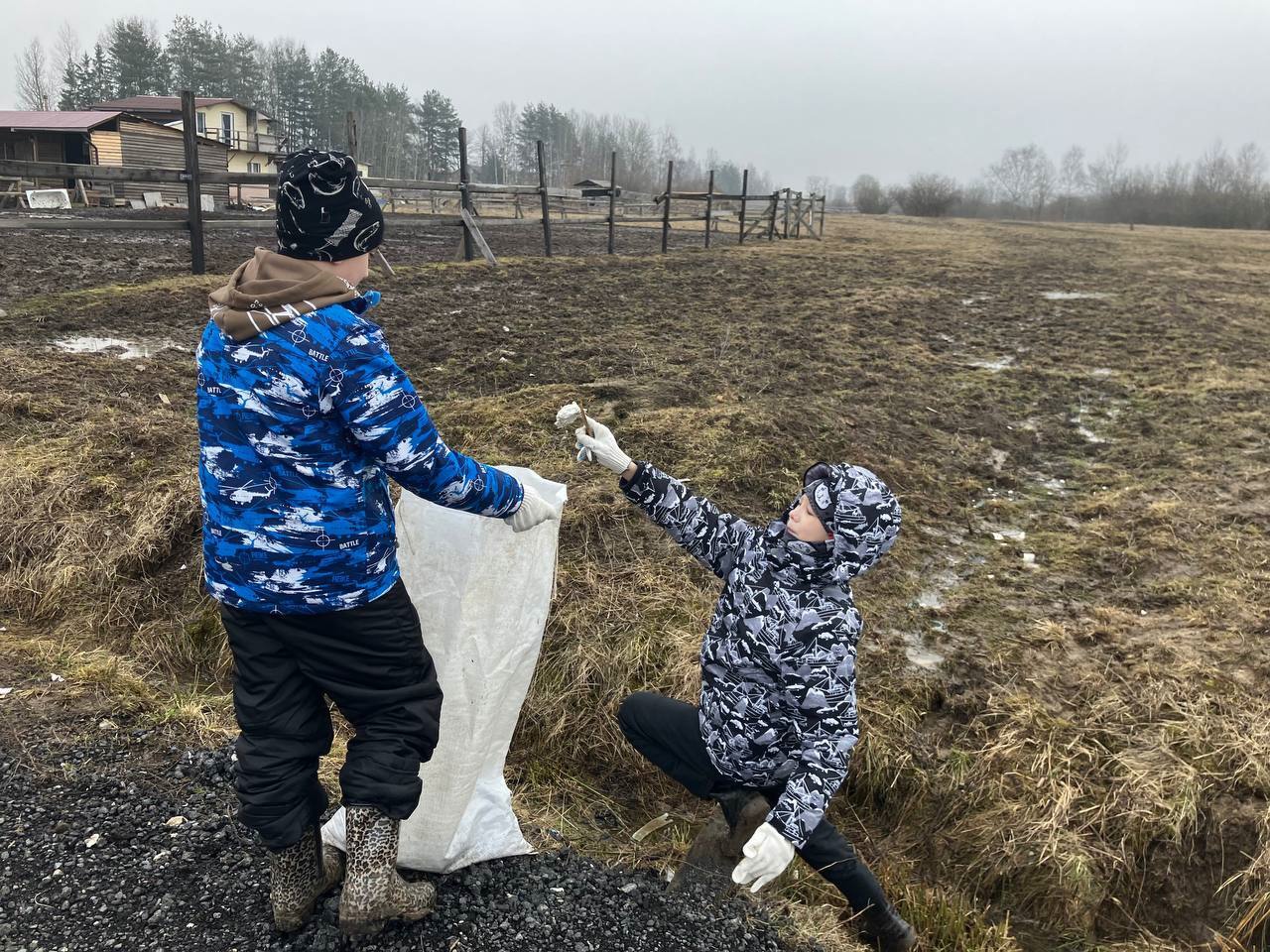 В Никольском ресурсном центре ребята провели замечательный день, совместив приятное с полезным! 