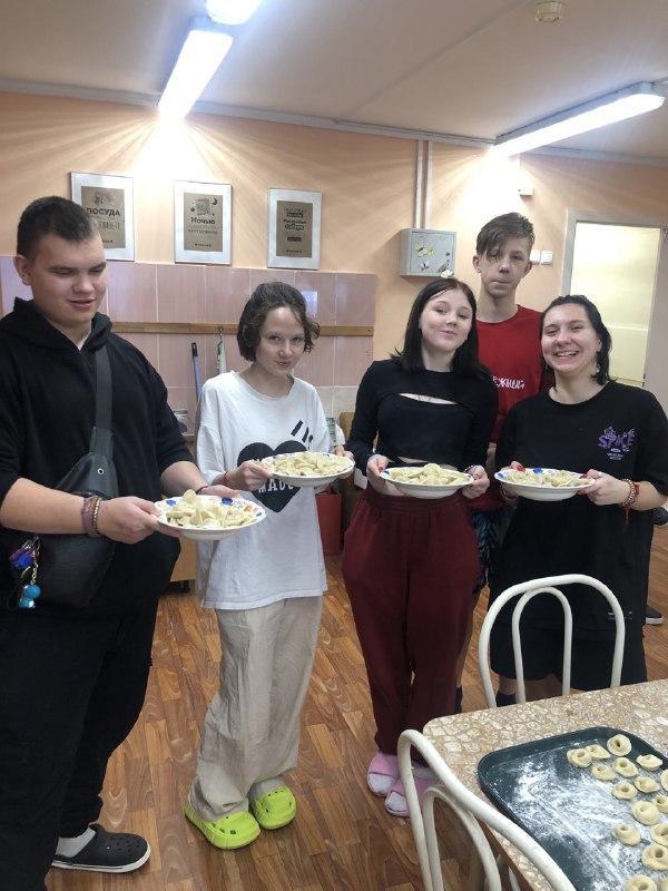 Занятия по кулинарии это совместное интересное дело. 