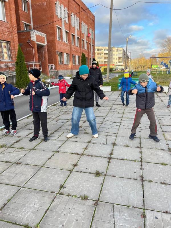 Спортом нужно заниматься – чтобы жизни улыбаться!