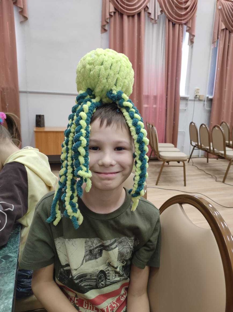 «Мягкие» уроки доброты: вяжем с волонтёрами, создаем уют своими руками!