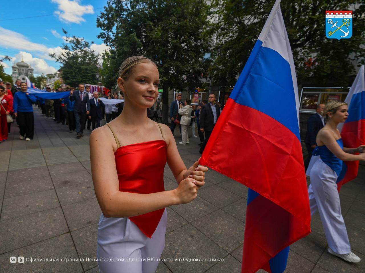 В Ленобласти с размахом отметили День Государственного флага России.