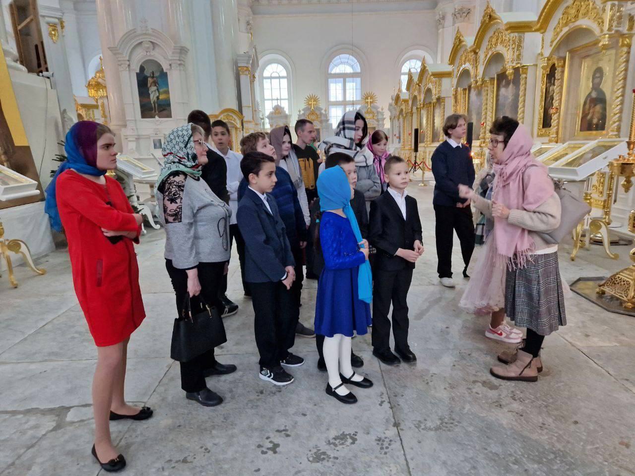 Воспитанники Никольского ресурсного центра побывали на «Рождественской елке».