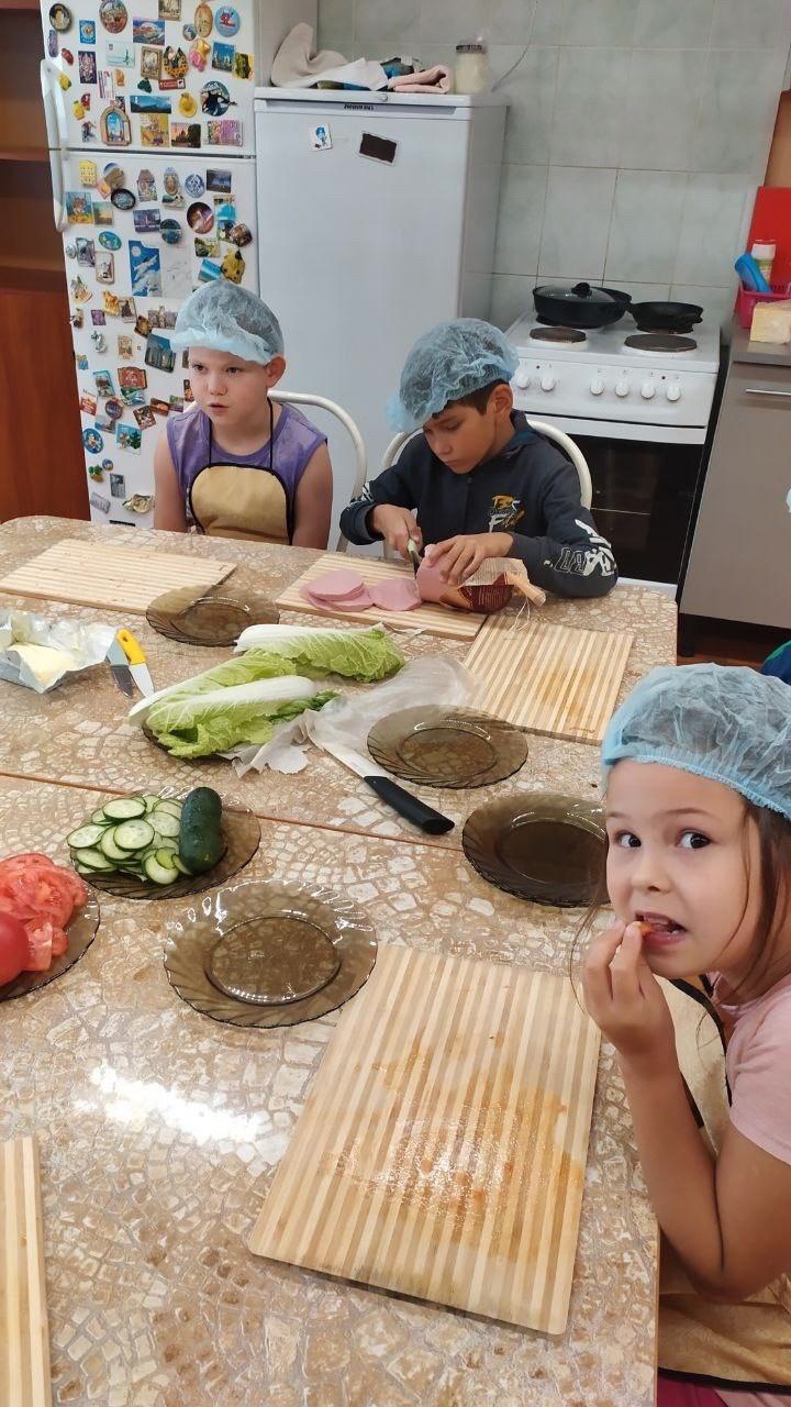 Начался учебный год и начались занятия по кулинарии.