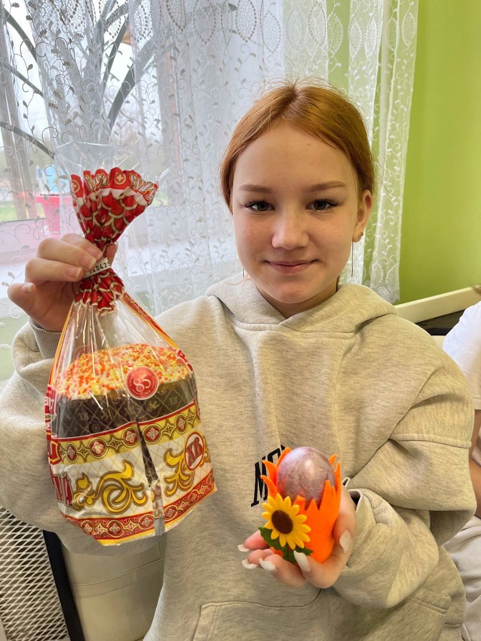  ГБУ ЛО «Никольский ресурсный центр» выражает глубокую признательность АО «Тандер» и лично Территориальному управляющему филиала Санкт-Петербург Семёну Михайловичу за предоставленные пасхальные куличи к праздничному столу!