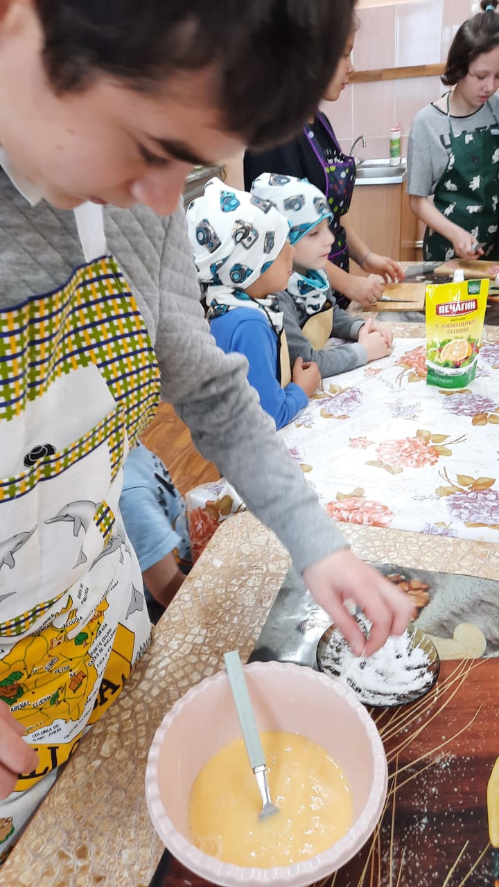 Воскресный кулинарный практикум: готовим блинный салат
