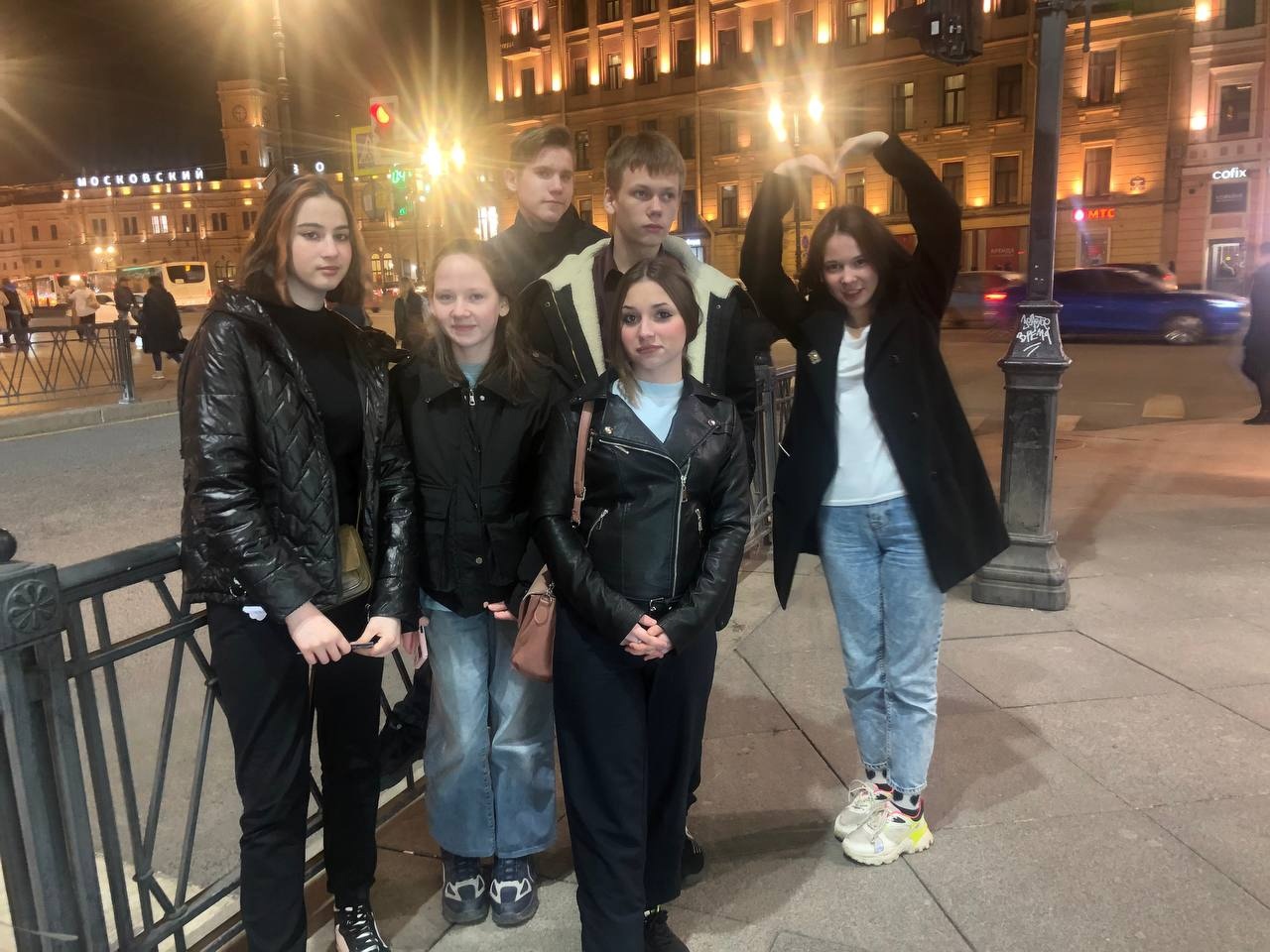 В дни празднования воскресения Христова ребята побывали на музыкальном спектакле