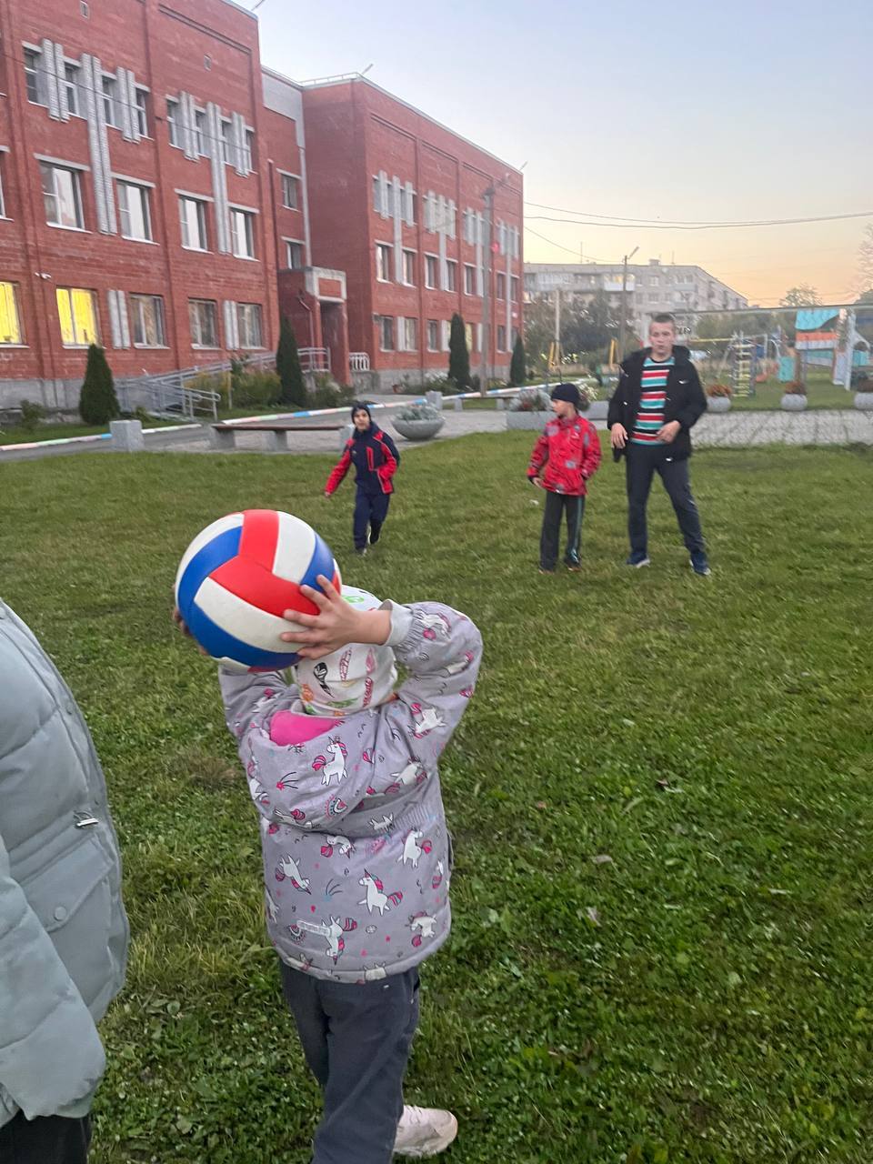 Свежий воздух и движение - вот лучший рецепт здоровья! Свежий воздух и движение - вот лучший рецепт здоровья!