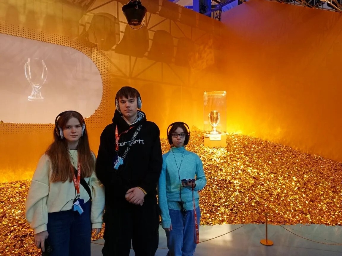 Воспитанники стажировочной квартиры посетили выставку «Зенит. Петербург. 100 лет вместе».
