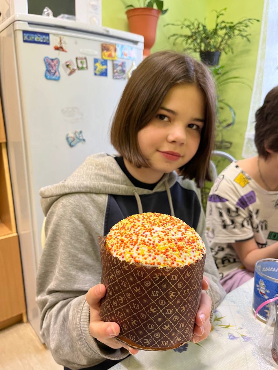  ГБУ ЛО «Никольский ресурсный центр» выражает глубокую признательность АО «Тандер» и лично Территориальному управляющему филиала Санкт-Петербург Семёну Михайловичу за предоставленные пасхальные куличи к праздничному столу!