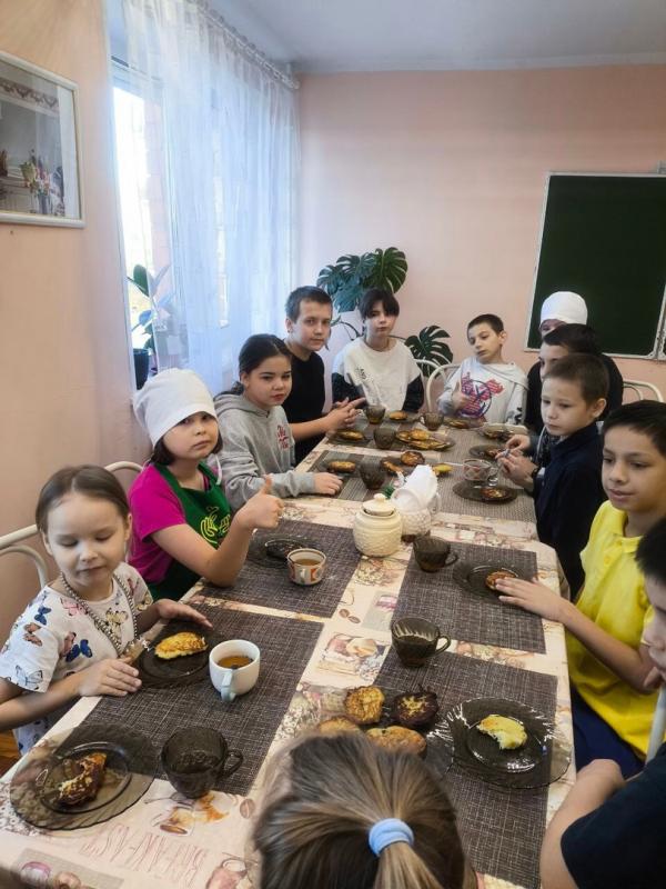  Воспитанники Никольского ресурсного центра сегодня освоили новый рецепт — драники!
