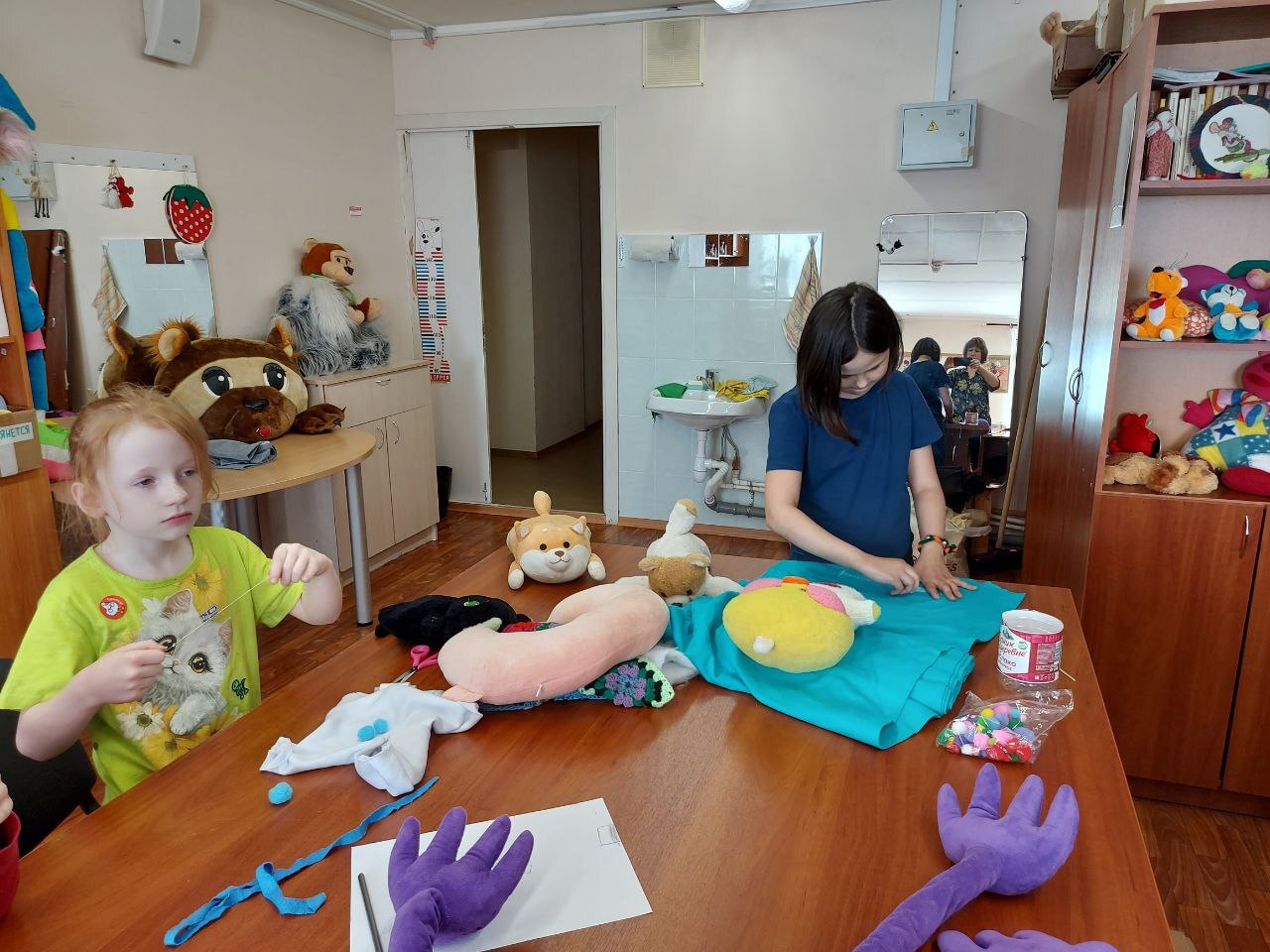 В кружке “Умелая иголочка” волшебство начинается с самых азов! 