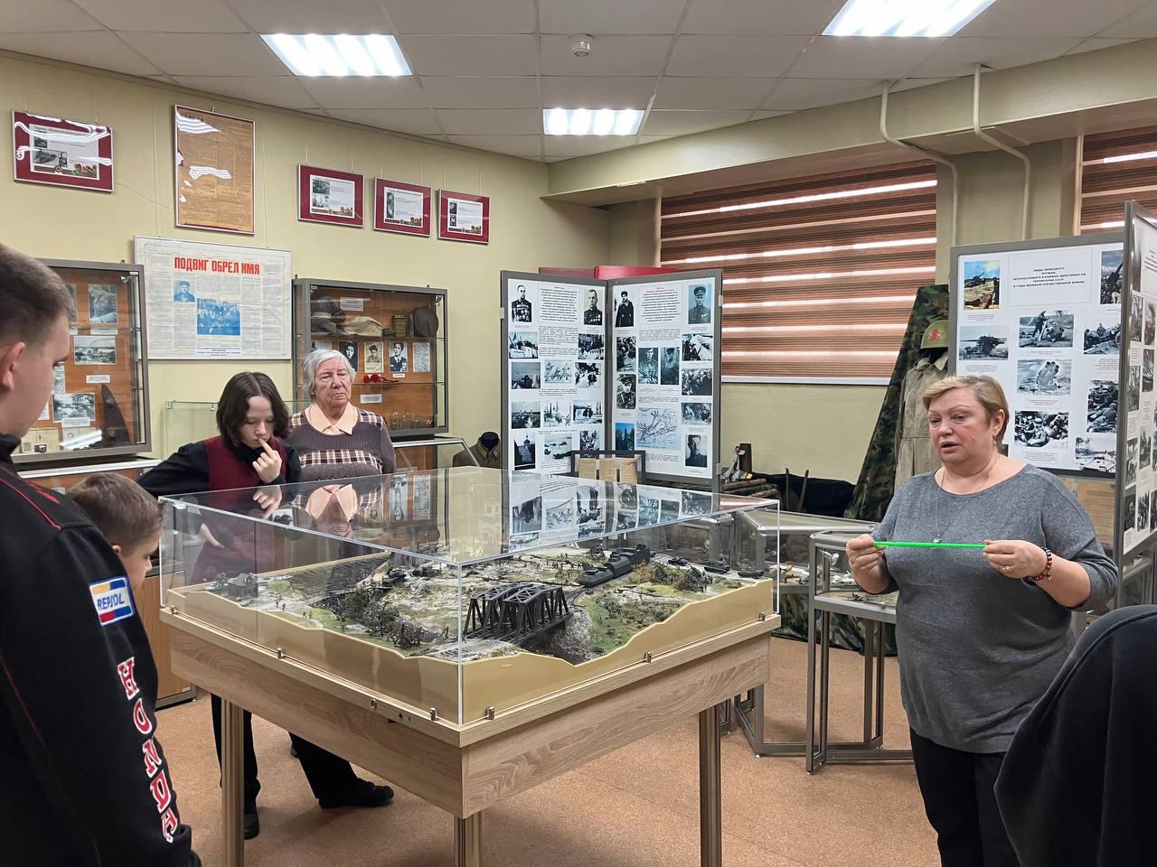 "По страницам истории" - экскурсия в МКУ "Отрадненская библиотека"