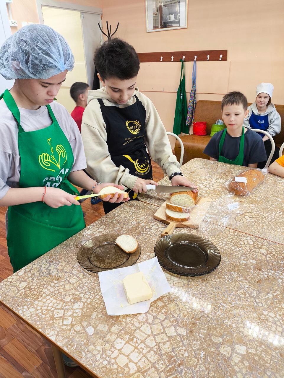 Кулинарный мастер-класс: превращаем обычные бутерброды в шедевры!