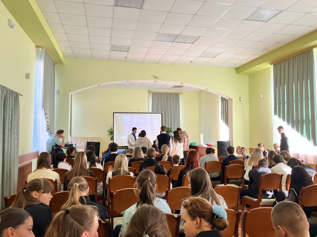 В Никольском доме культуры состоялась важная встреча по повышению правовой грамотности молодежи. В Никольском доме культуры состоялась важная встреча по повышению правовой грамотности молодежи.