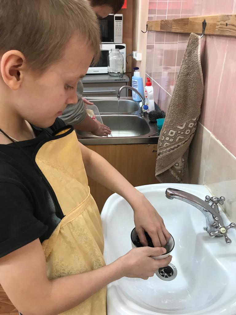 В воскресенье на кулинарном практикуме ребята готовили ОЧЕНЬ ВКУСНЫЙ рисовый пудинг.