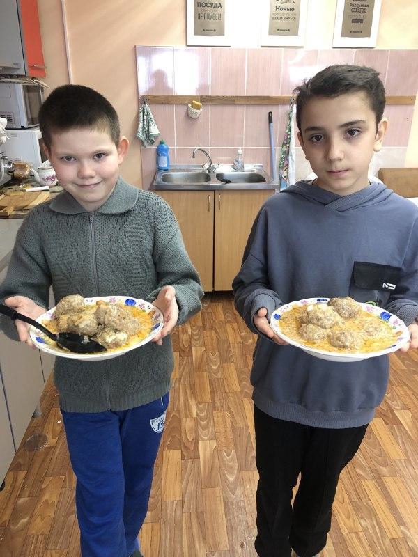 Занятия по кулинарии это совместное интересное дело. 
