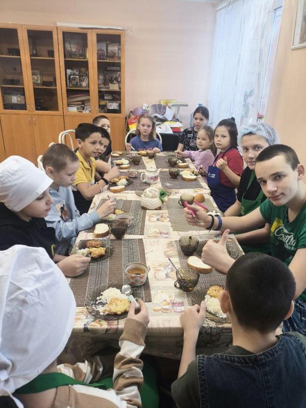Наши юные кулинары порадовали себя ароматными и очень вкусными рублеными куриными котлетами. 