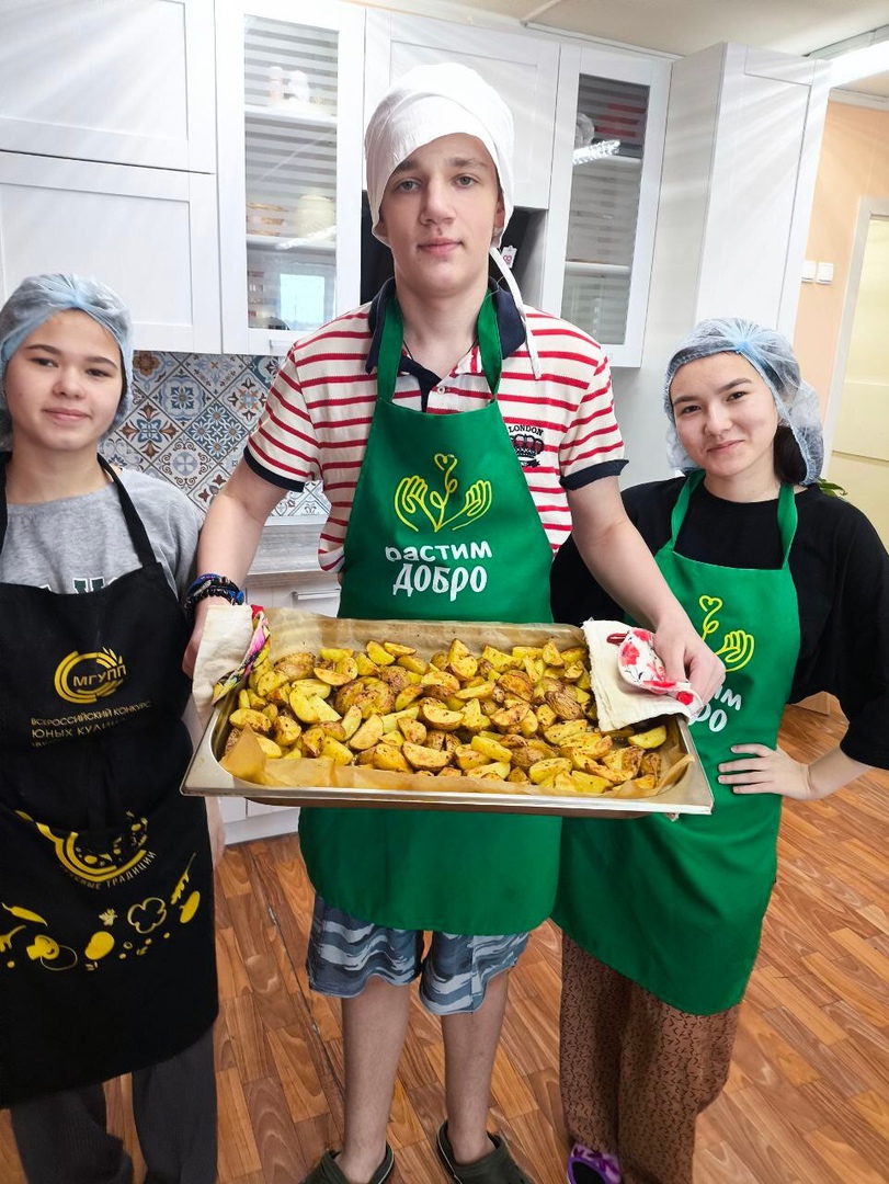  В Никольском ресурсном центре юные кулинары удивляли своими талантами! На повестке дня — картофель по-деревенски.