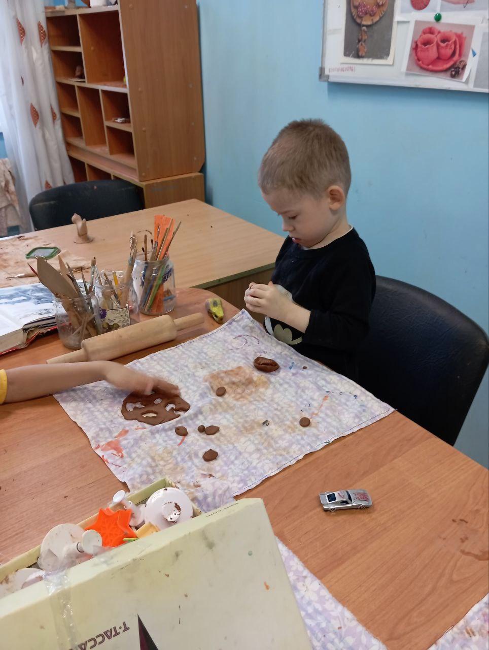 Гончарное искусство используется в арт-терапии для повышения самооценки