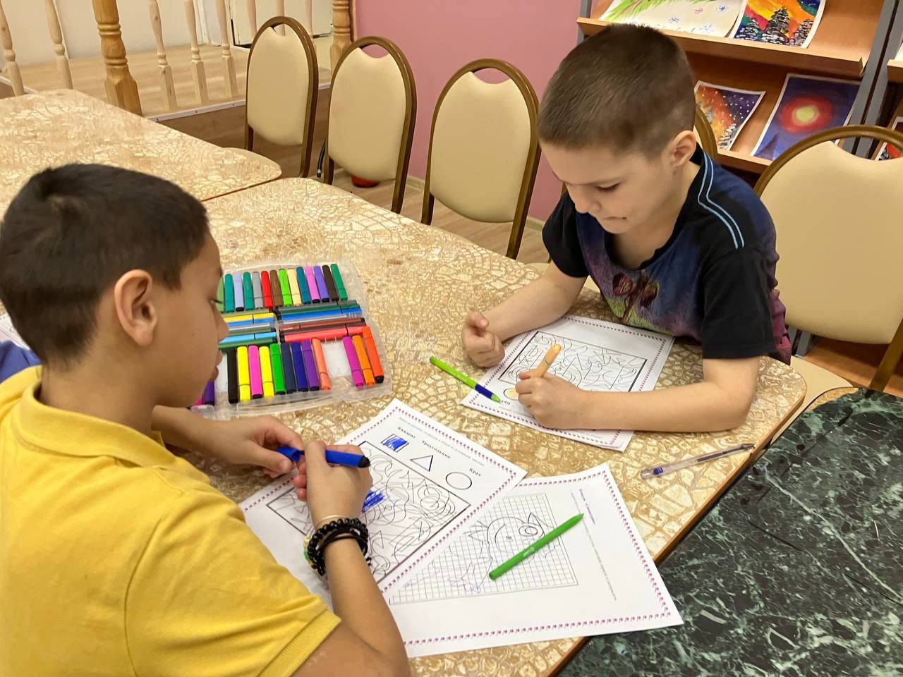 Наши воспитанники поучаствовали в яркой и увлекательной творческой программе «Я – художник»