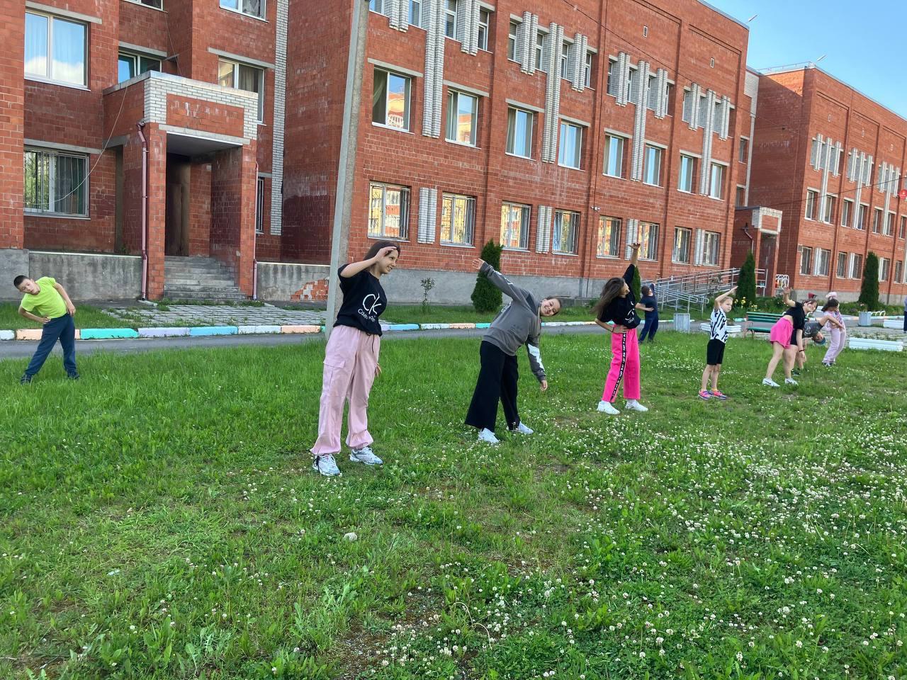 Спорт прекрасен в любое время года. 