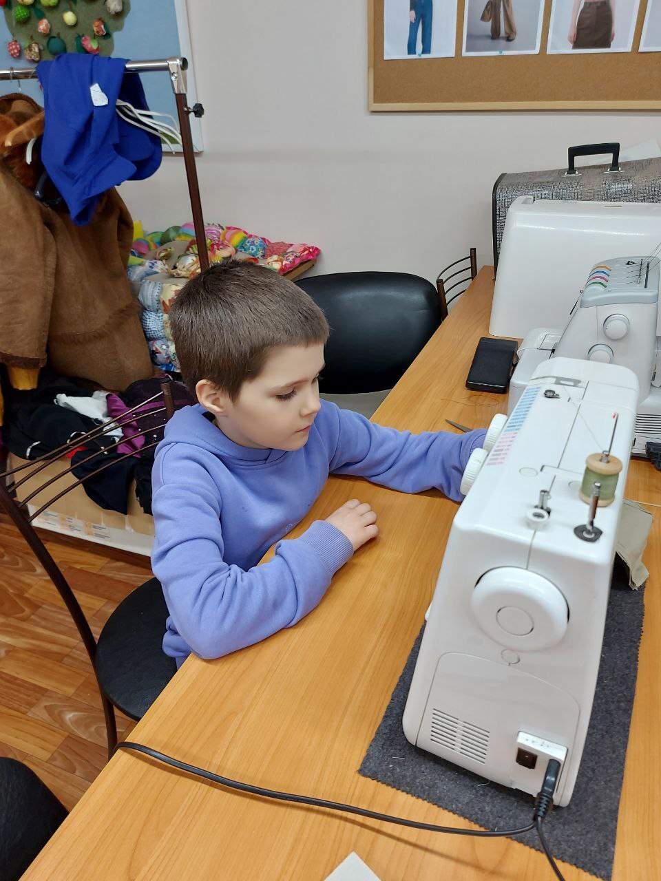В «Никольском ресурсном центре» продолжает работу кружок «Умелая иголочка»! 