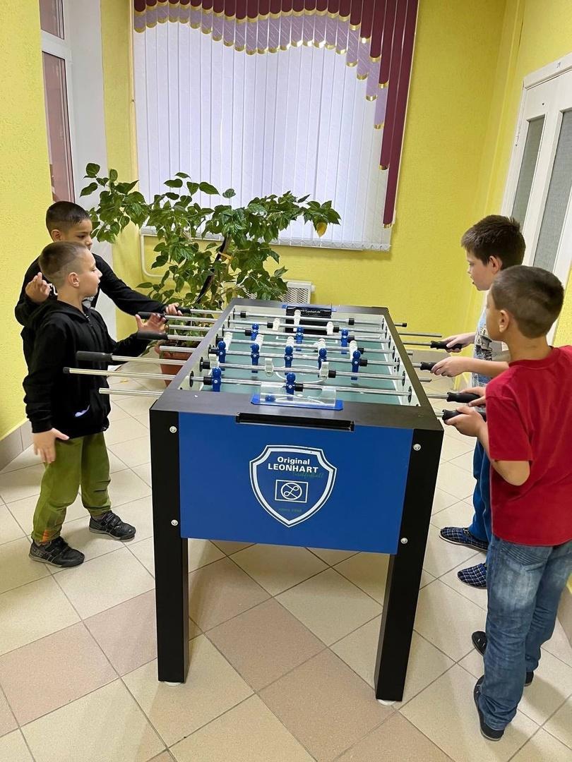 Играем в настольный футбол