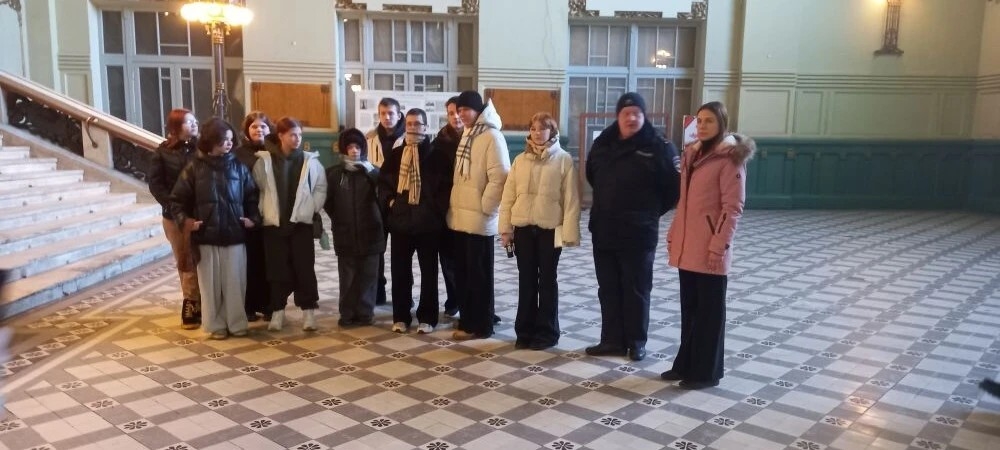 5 февраля воспитанники Никольского ресурсного центра отправились на уникальную профориентационную экскурсию на Витебский вокзал. 