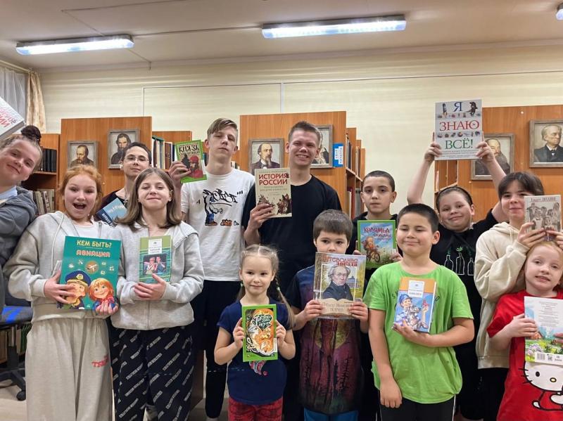 Волшебная посылка с книгами прибыла в наш ресурсный центр