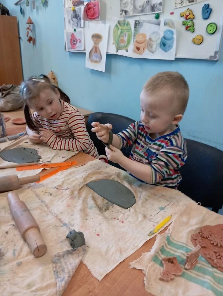 Наши малышарики снова оккупировали Гончарную мастерскую