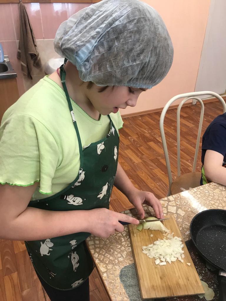 Кулинарный практикум: лепим пельмени
