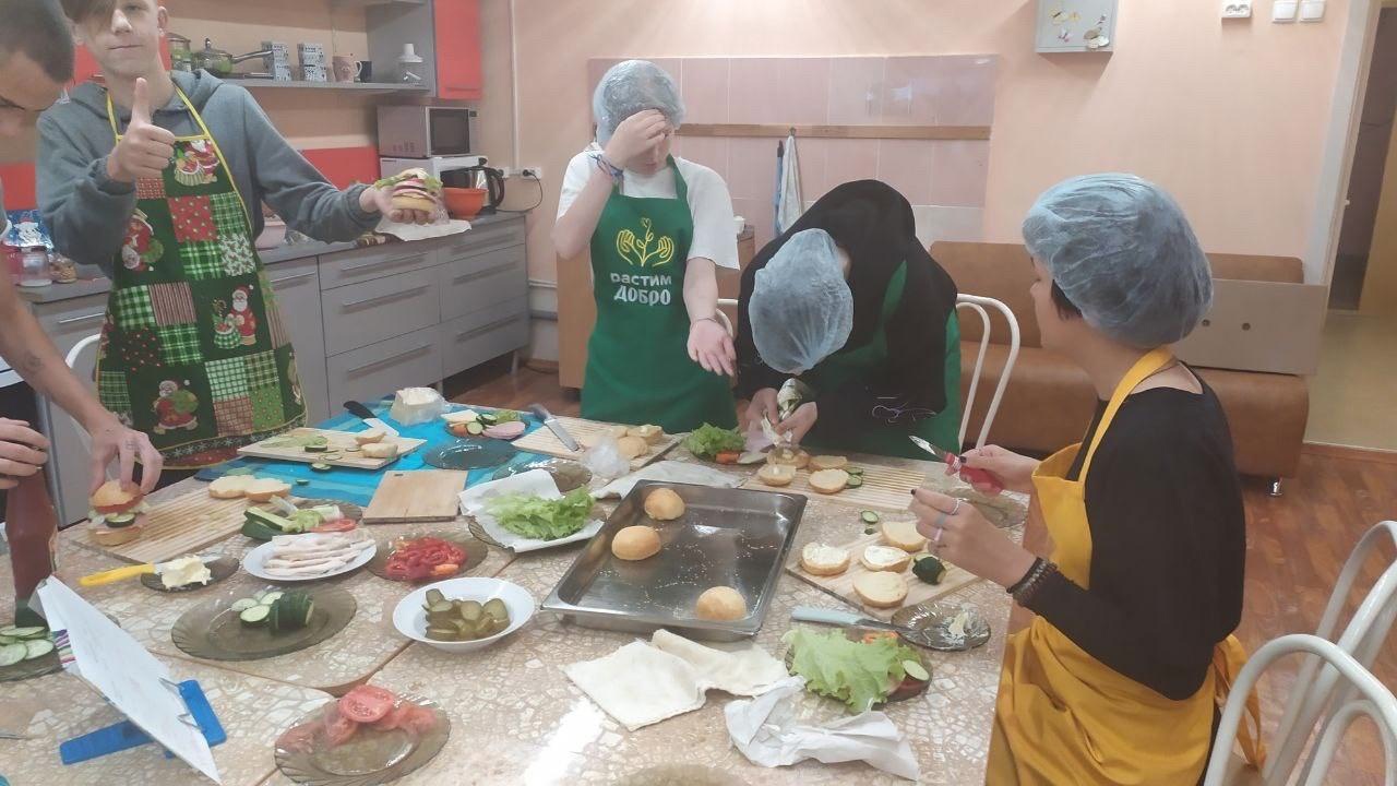 Начался учебный год и начались занятия по кулинарии.