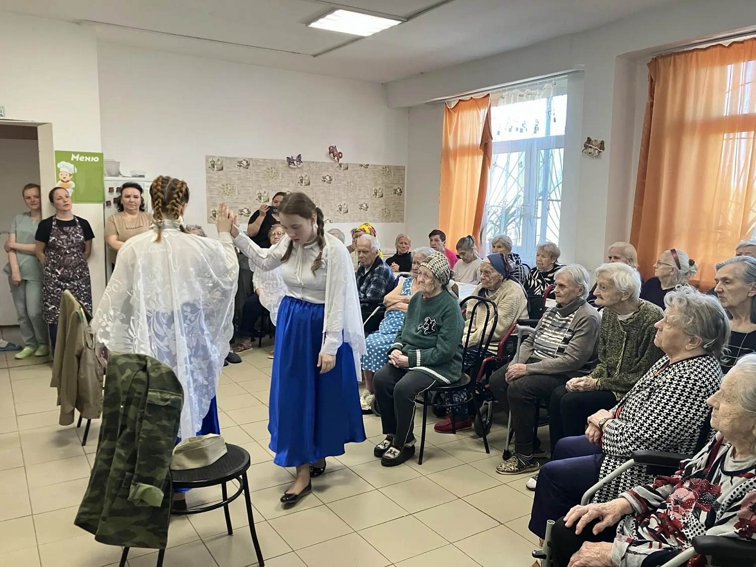 В медико-социальном центре «Панацея» прошёл концерт, посвящённый Дню Победы. 